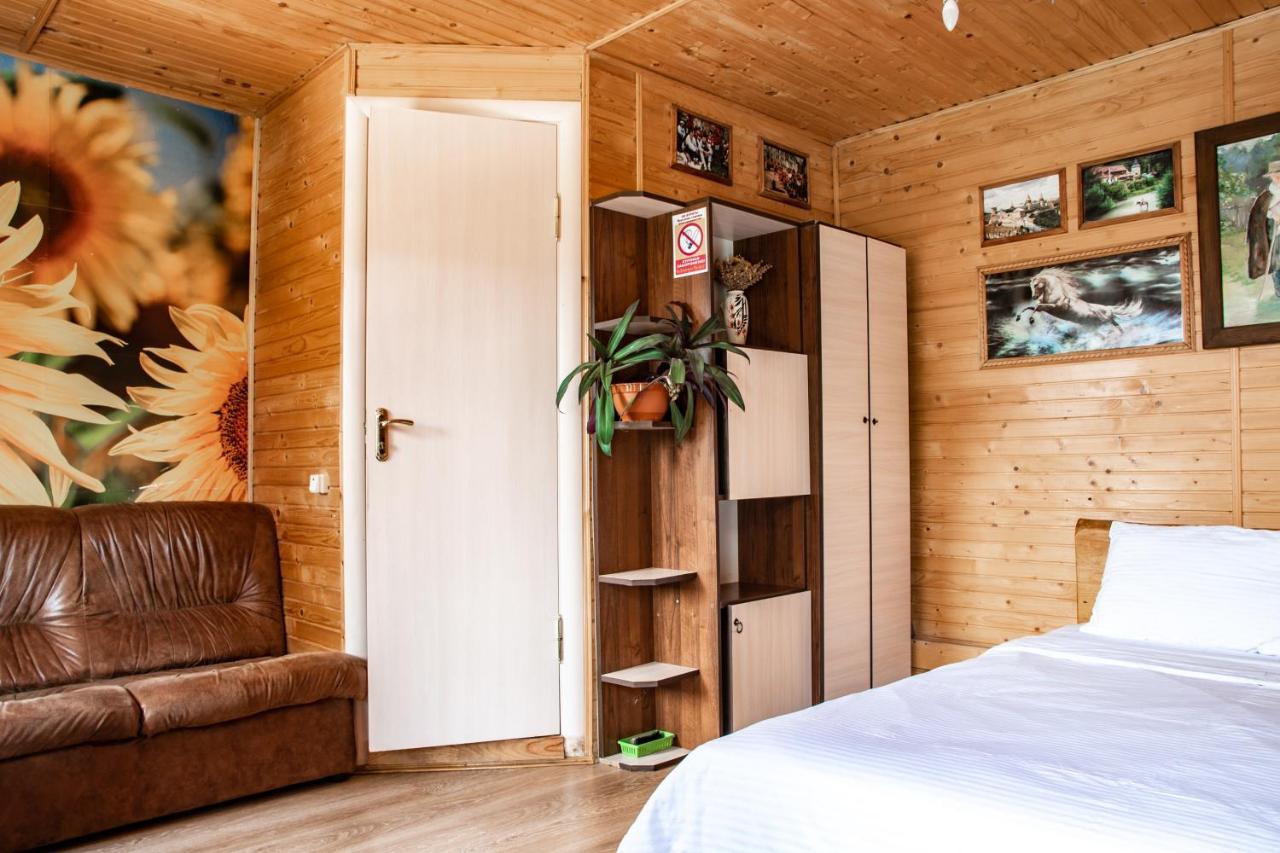 Bilya Richky Hotel Kamjanets-Podilsky Buitenkant foto