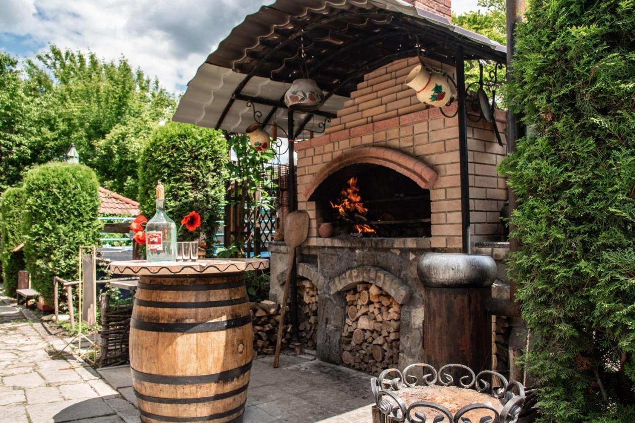 Bilya Richky Hotel Kamjanets-Podilsky Buitenkant foto