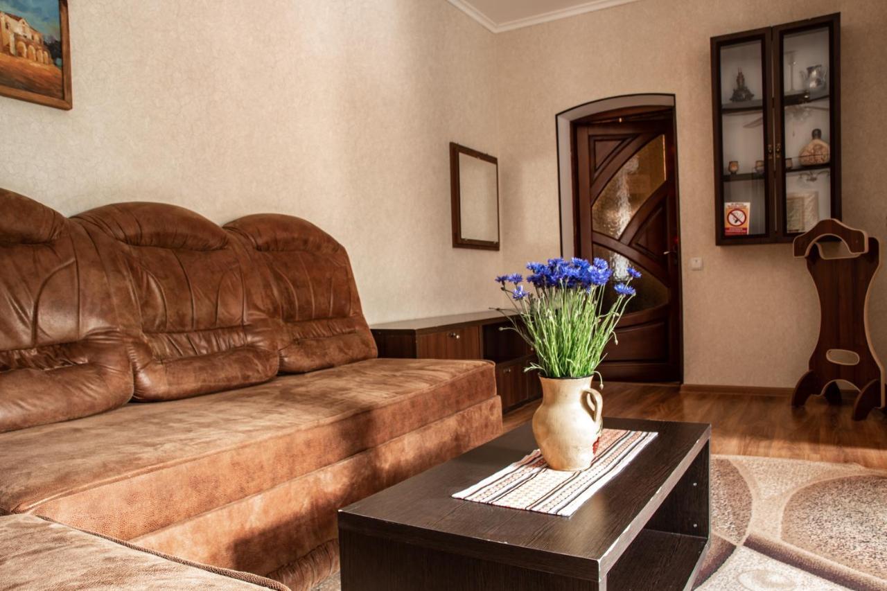 Bilya Richky Hotel Kamjanets-Podilsky Buitenkant foto