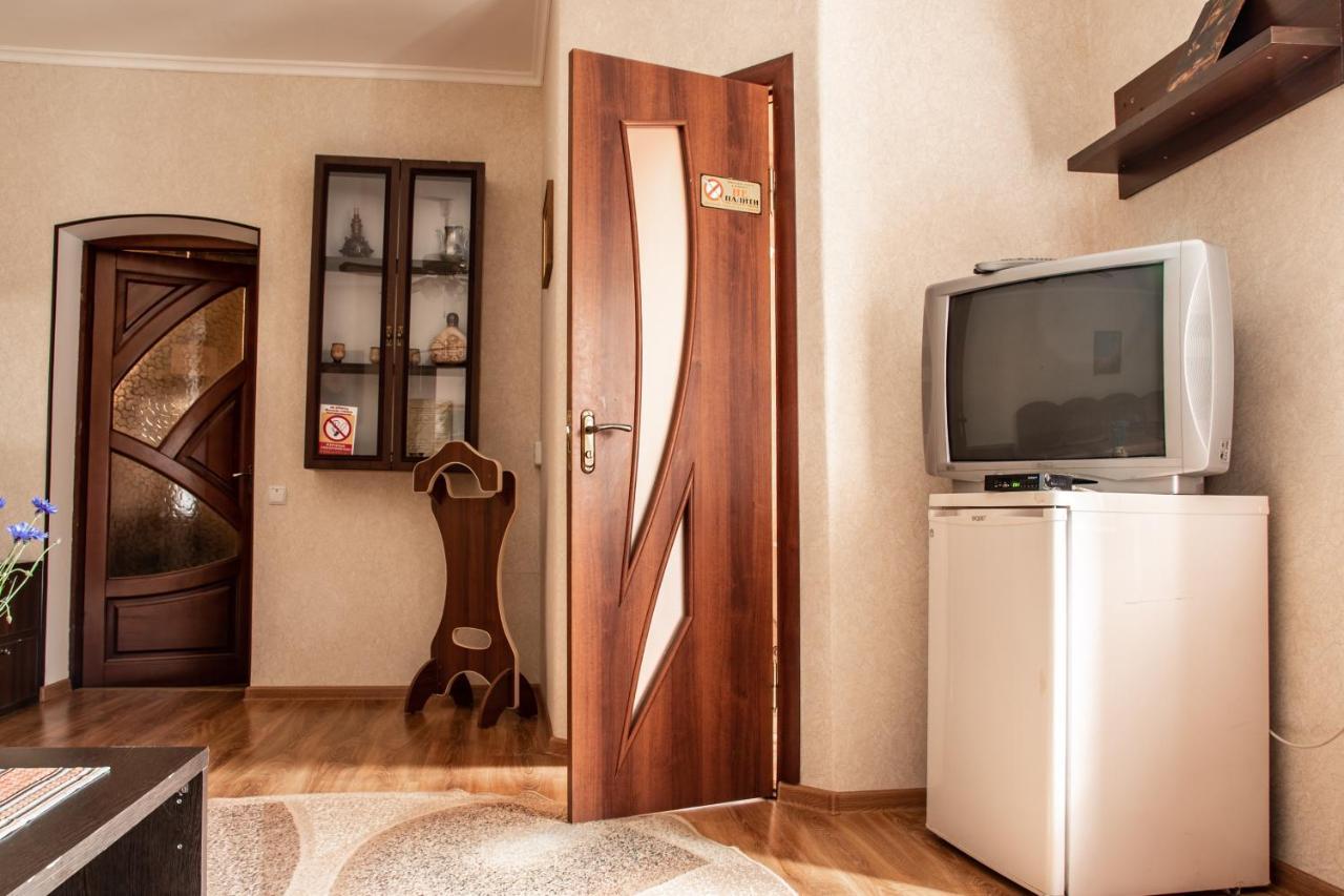 Bilya Richky Hotel Kamjanets-Podilsky Buitenkant foto