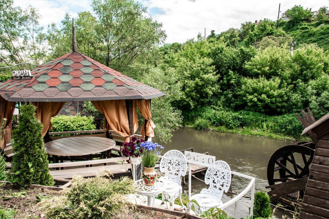 Bilya Richky Hotel Kamjanets-Podilsky Buitenkant foto