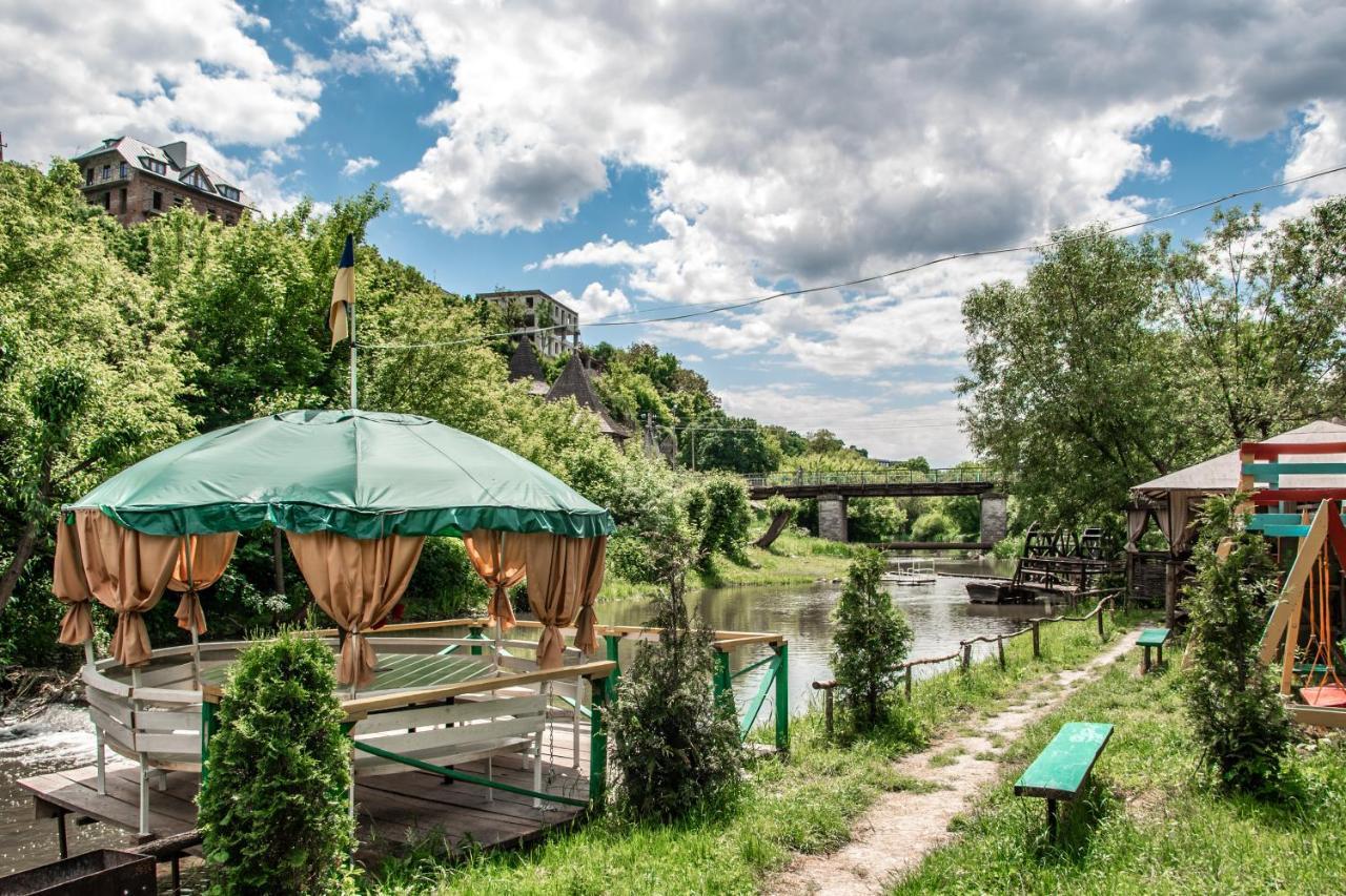 Bilya Richky Hotel Kamjanets-Podilsky Buitenkant foto
