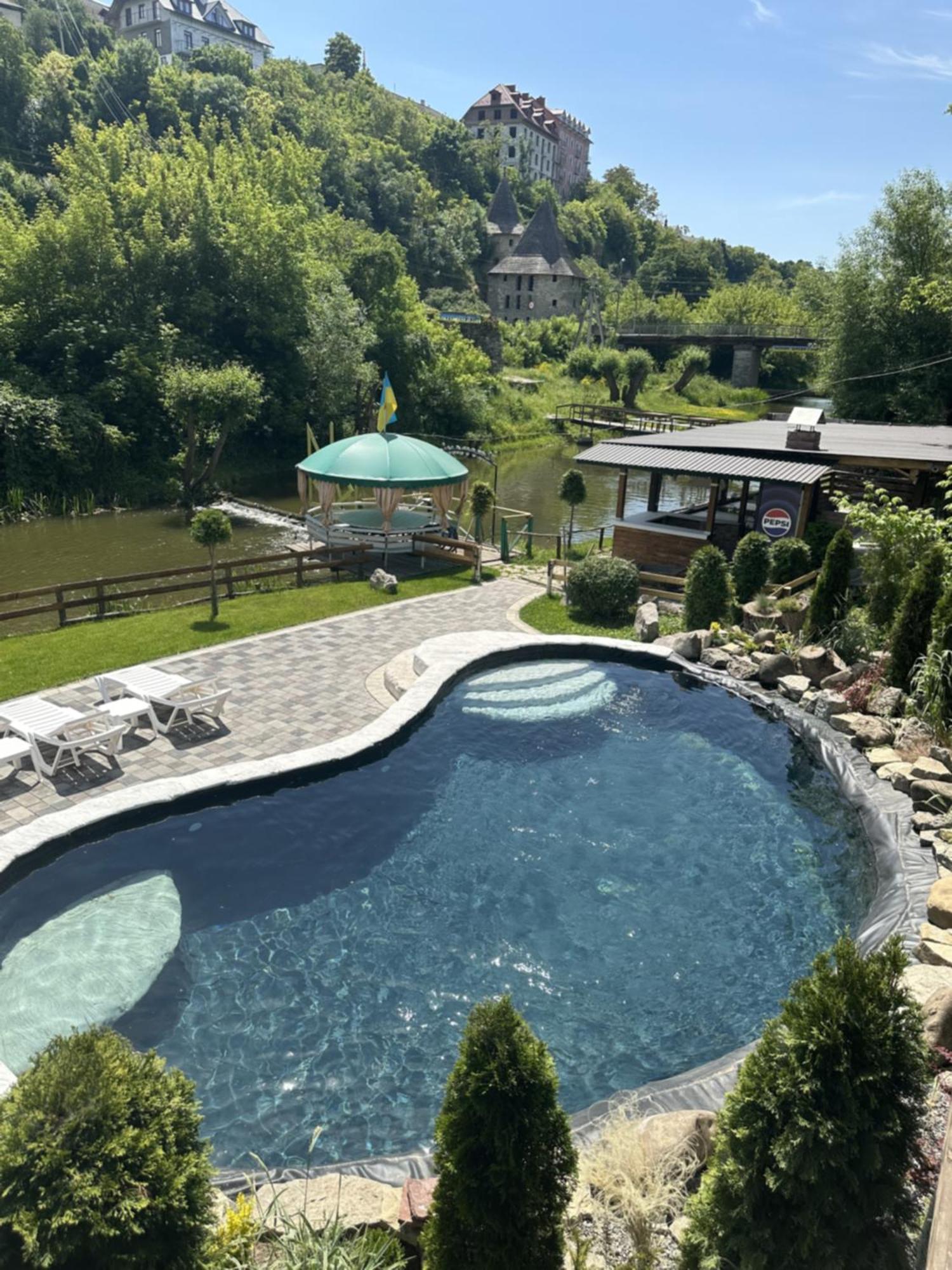 Bilya Richky Hotel Kamjanets-Podilsky Buitenkant foto