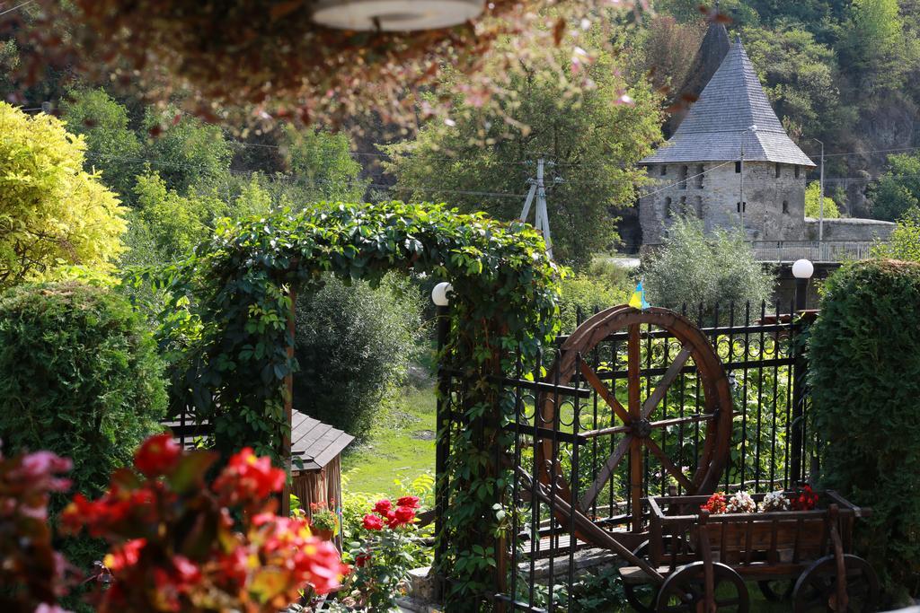 Bilya Richky Hotel Kamjanets-Podilsky Buitenkant foto