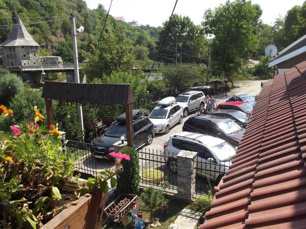 Bilya Richky Hotel Kamjanets-Podilsky Buitenkant foto