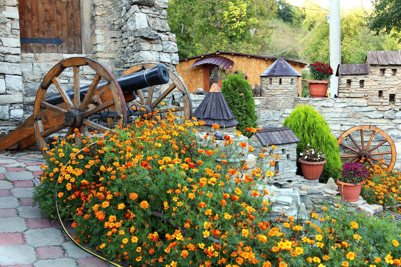 Bilya Richky Hotel Kamjanets-Podilsky Buitenkant foto