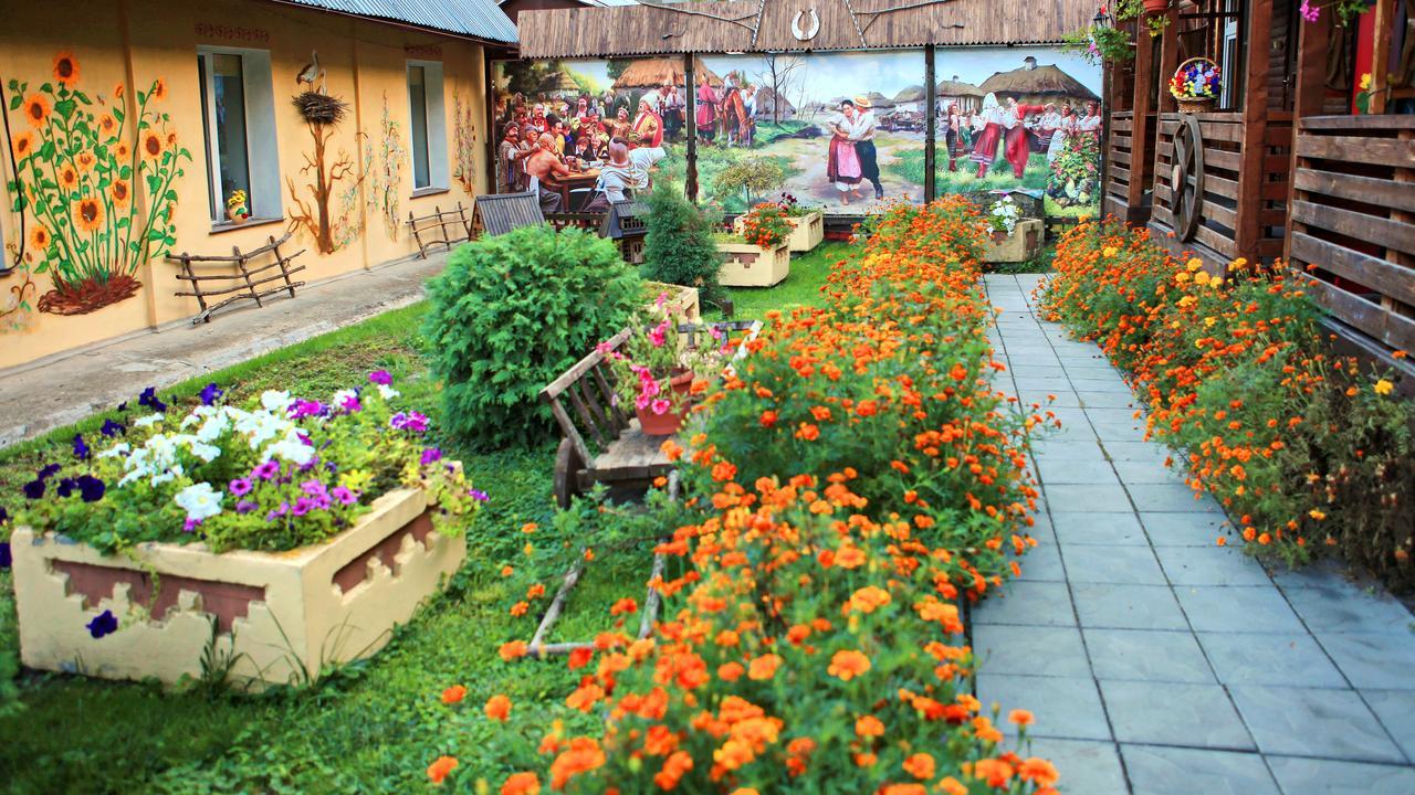 Bilya Richky Hotel Kamjanets-Podilsky Buitenkant foto